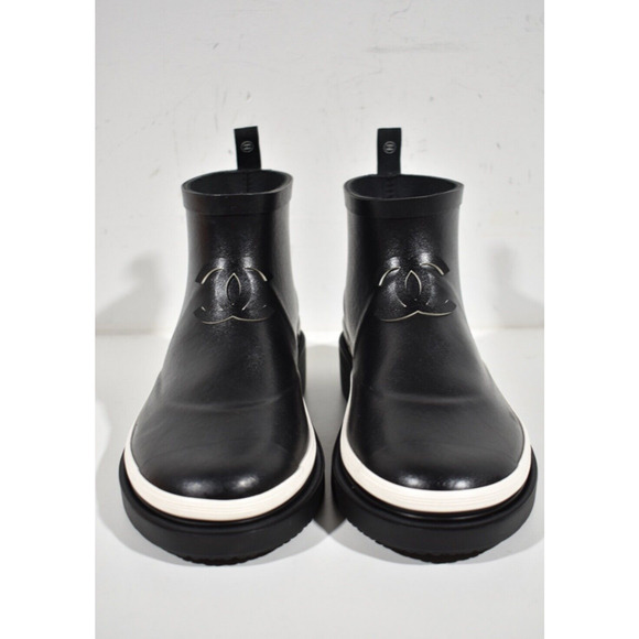 Chanel 23A Black White Caoutchouc Rubber CC Logo Low Top Short Rain Boots 38 - Picture 6 of 12